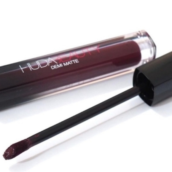 Huda Beauty Demi Matte Cream Lipstick Stain Bawse Bold Wine Color NEW NIB NICE - Picture 2 of 8